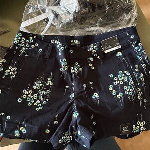 a.n.a. Navy Floral Print Shorts 3.5” inseam